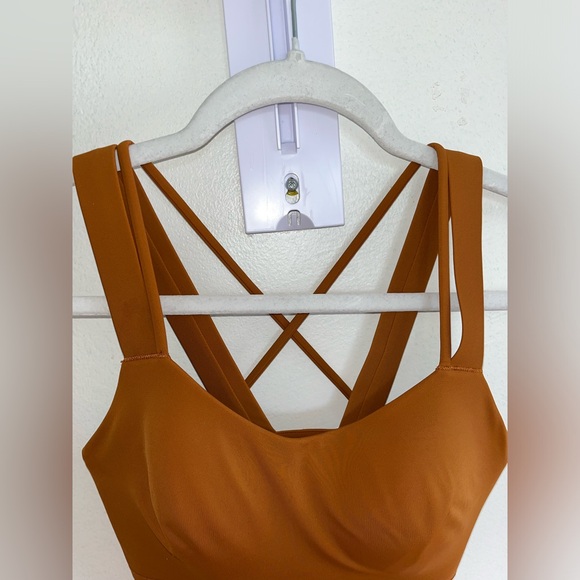 NWT Lululemon Like a Cloud Longline Bra
Light Support, D/DD Cup. Size 4 - Picture 4 of 7